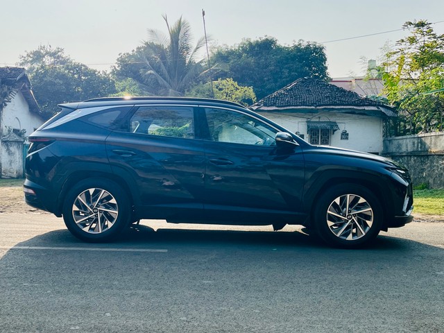 Second-hand 2022 Hyundai Tucson Signature Diesel AT BSVI for sale in Pune-1