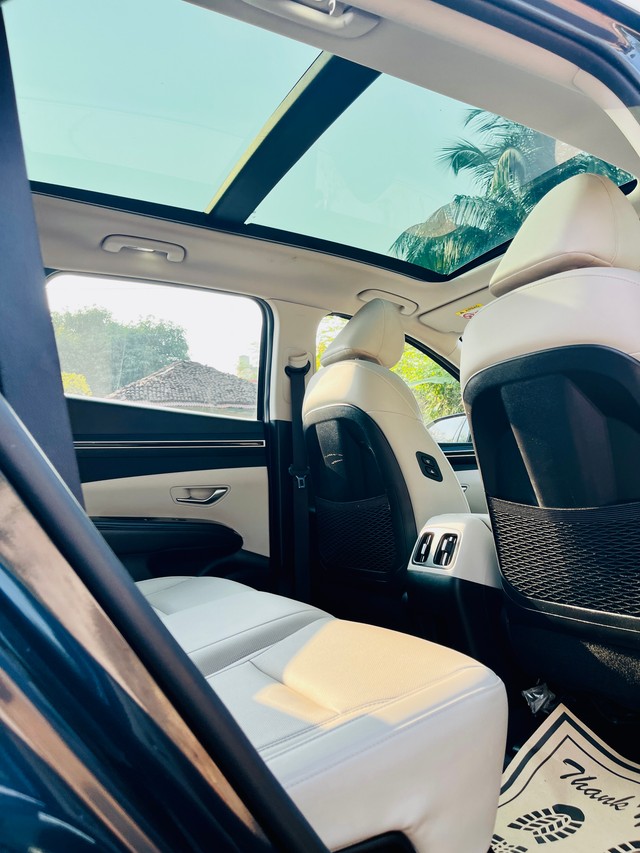 Second-hand 2022 Hyundai Tucson Signature Diesel AT BSVI for sale in Pune-13