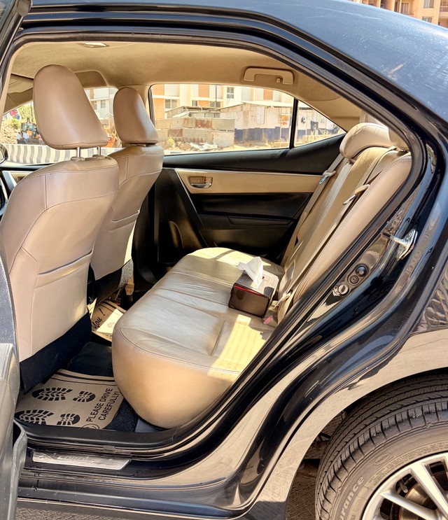 Toyota Corolla Altis VL AT Second-hand 2016 Toyota Corolla Altis VL AT for sale in Pune-10