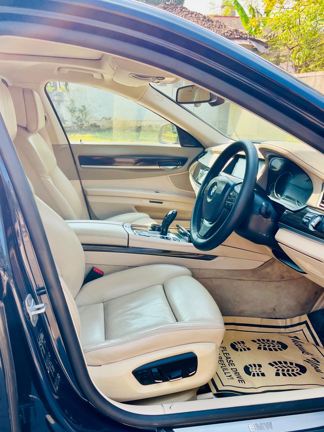 Second-hand 2014 BMW 7 Series Signature 730Ld for sale in Pune-9