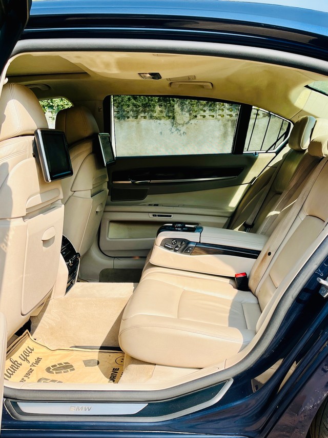 Second-hand 2014 BMW 7 Series Signature 730Ld for sale in Pune-13