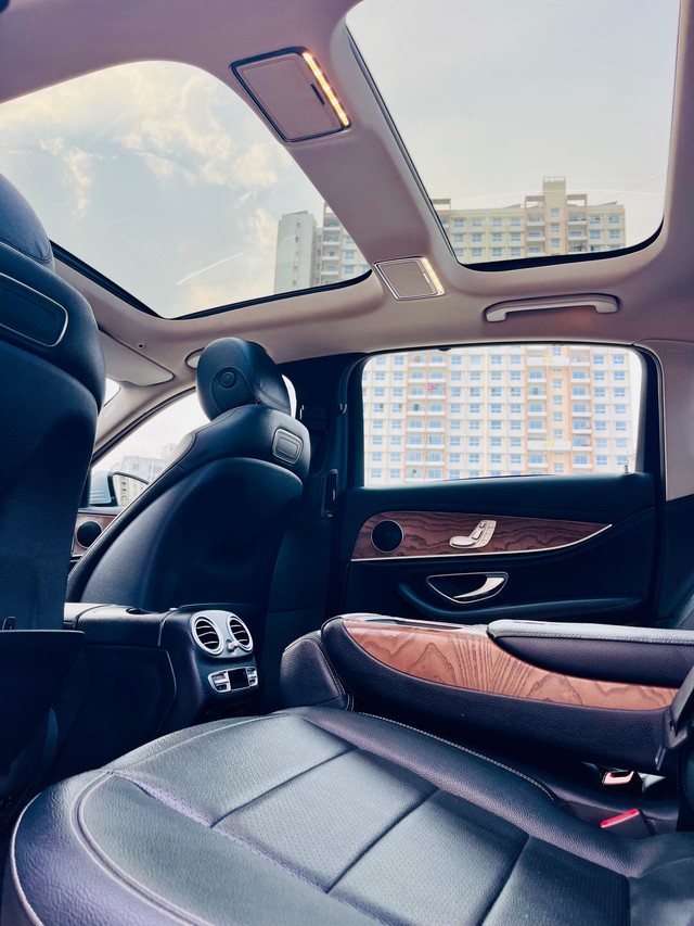 Second-hand 2019 Mercedes-Benz E-Class Exclusive E 220 d BSIV for sale in Pune-11