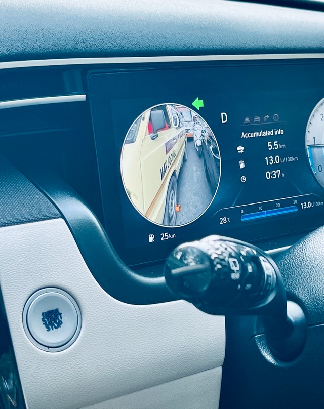 Second-hand 2022 Hyundai Tucson Signature Diesel AT BSVI for sale in Pune-17