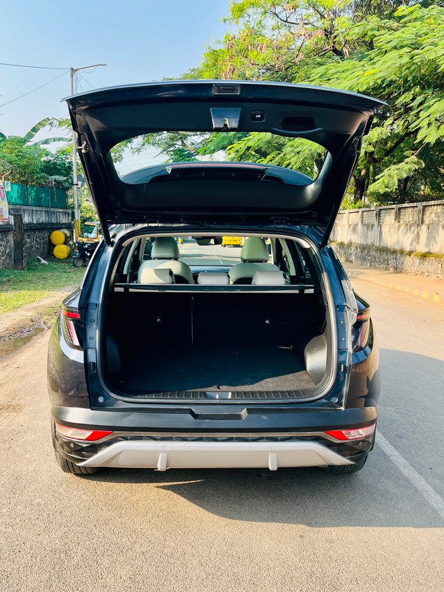Second-hand 2022 Hyundai Tucson Signature Diesel AT BSVI for sale in Pune-14
