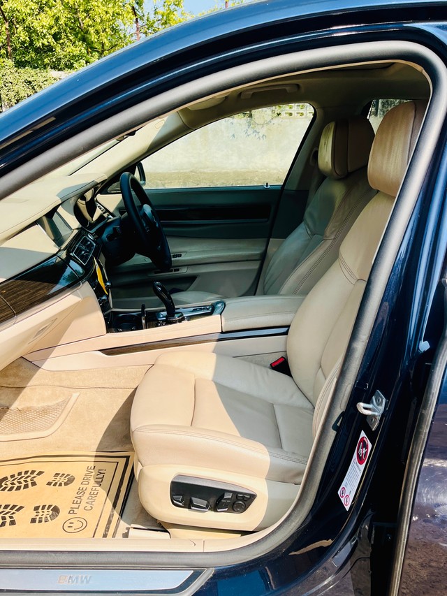 Second-hand 2014 BMW 7 Series Signature 730Ld for sale in Pune-14