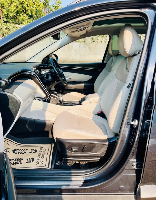 Second-hand 2022 Hyundai Tucson Signature Diesel AT BSVI for sale in Pune-6