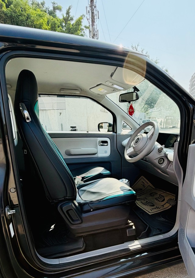 Second-hand 2023 MG Comet EV Play for sale in Pune-12