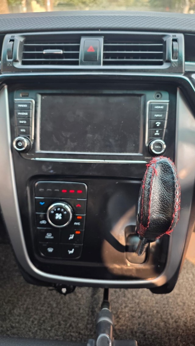 Second-hand 2017 Mahindra KUV 100 NXT G80 K8 for sale in Ghaziabad-9