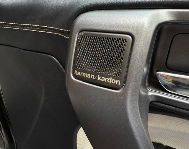 https://images10.gaadi.com/usedcar_image/0910A735-19AD-4EDA-B313-CE0FEAC3B2AF/original/7bdfcbae-251c-49db-ba66-6bcd1094c45f.jpg?imwidth=6401