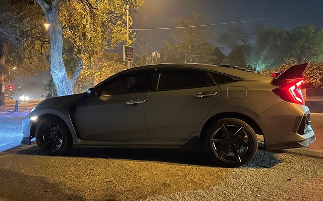 Second-hand 2019 Honda Civic VX for sale in New Delhi-1