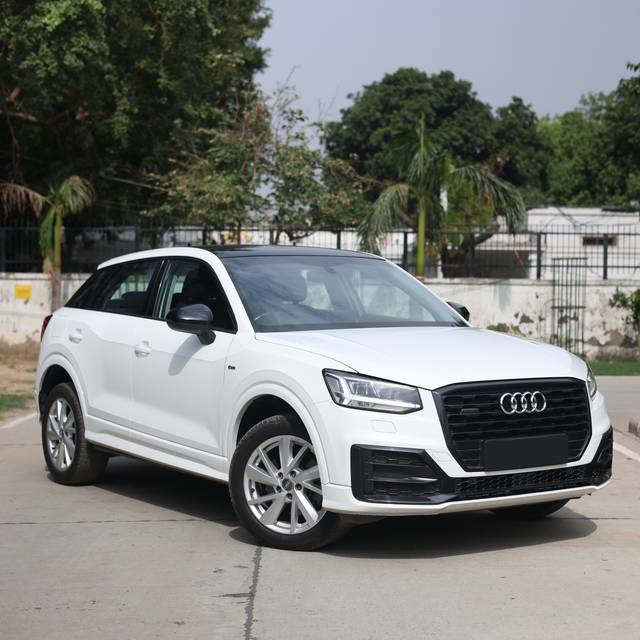 https://images10.gaadi.com/usedcar_image/0B1C55BE-F7E7-469D-AA39-A705A48EAB59/original/04ec124d-3959-45a8-882d-087c072cb356.jpg?imwidth=6400