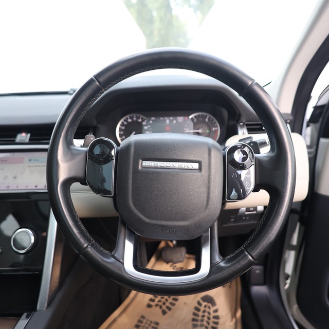 Second-hand 2019 Land Rover Discovery Sport Petrol SE 7S for sale in New Delhi-2