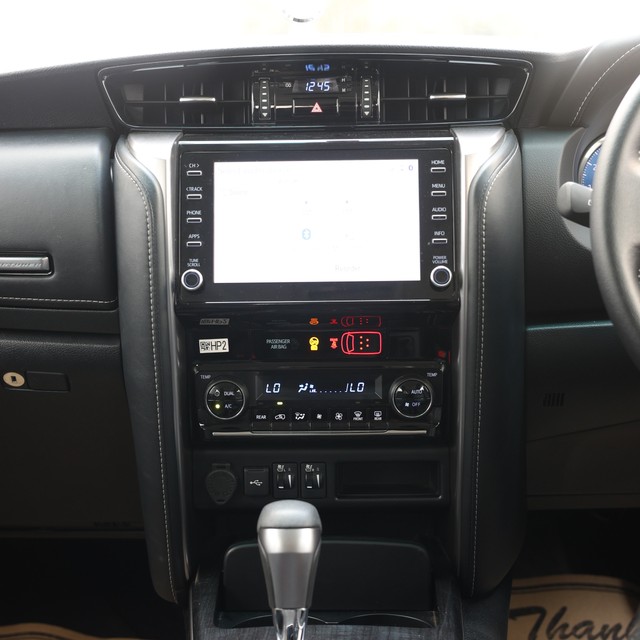 Second-hand 2024 Toyota Fortuner 4X2 AT for sale in New Delhi-8