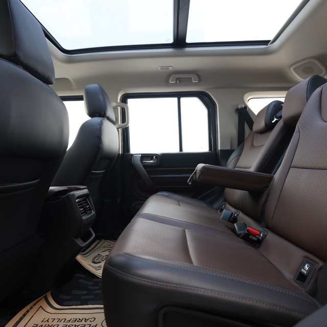 Second-hand 2025 Mahindra Thar ROXX AX7L 4WD Diesel AT for sale in New Delhi-8