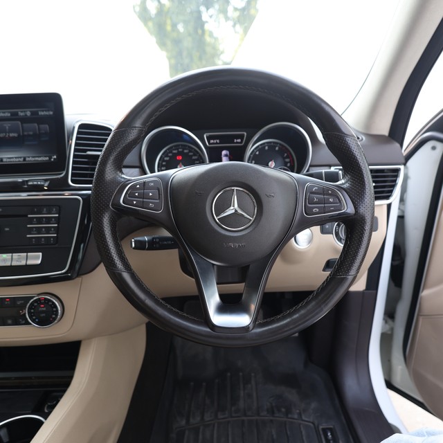 Second-hand 2017 Mercedes-Benz GLE 400 4MATIC for sale in New Delhi-6