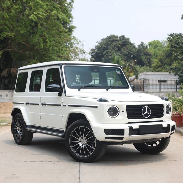https://images10.gaadi.com/usedcar_image/0B1C55BE-F7E7-469D-AA39-A705A48EAB59/original/49d1d7f8-8ec3-4659-83ae-37259cb4ae67.jpg?imwidth=6401