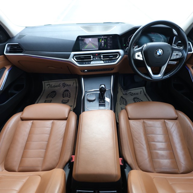 Second-hand 2022 BMW 3 Series Long Wheelbase 330 Li Luxury Line for sale in New Delhi-5