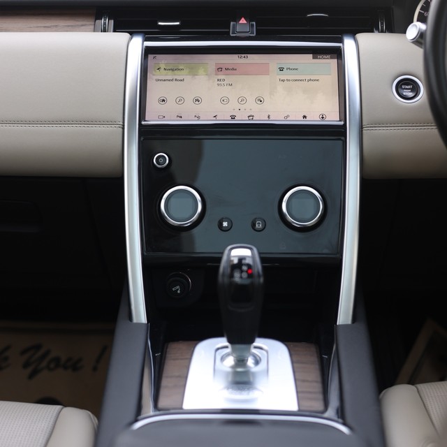 Second-hand 2019 Land Rover Discovery Sport Petrol SE 7S for sale in New Delhi-12