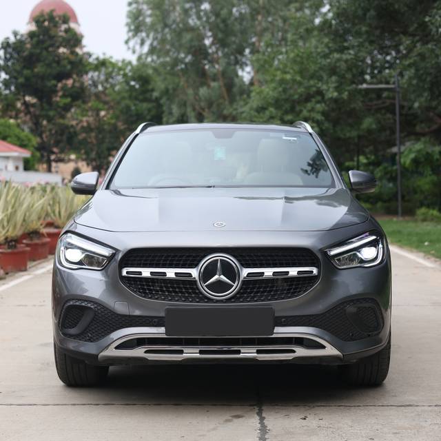 https://images10.gaadi.com/usedcar_image/0B1C55BE-F7E7-469D-AA39-A705A48EAB59/original/4f56343e-4aaa-4ed1-934c-dc08aaa101e9.jpg?imwidth=6400