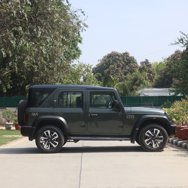 Second-hand 2025 Mahindra Thar ROXX AX7L 4WD Diesel AT for sale in New Delhi-1