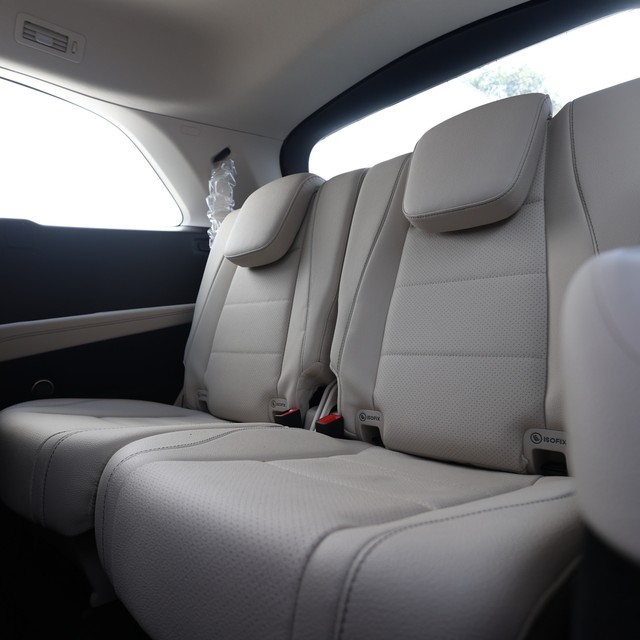 Second-hand 2024 Mercedes-Benz GLS 450 4matic for sale in New Delhi-14