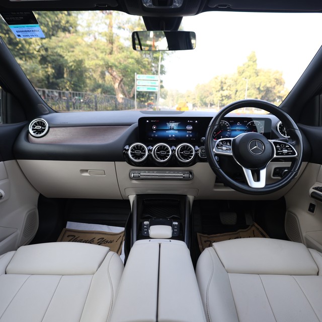 Second-hand 2022 Mercedes-Benz GLA 200 BSVI for sale in New Delhi-6