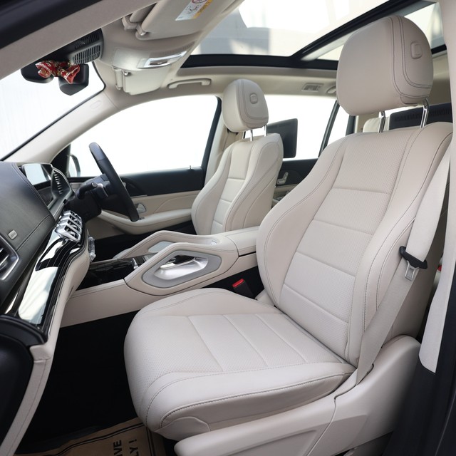 Second-hand 2024 Mercedes-Benz GLS 450 4matic for sale in New Delhi-8