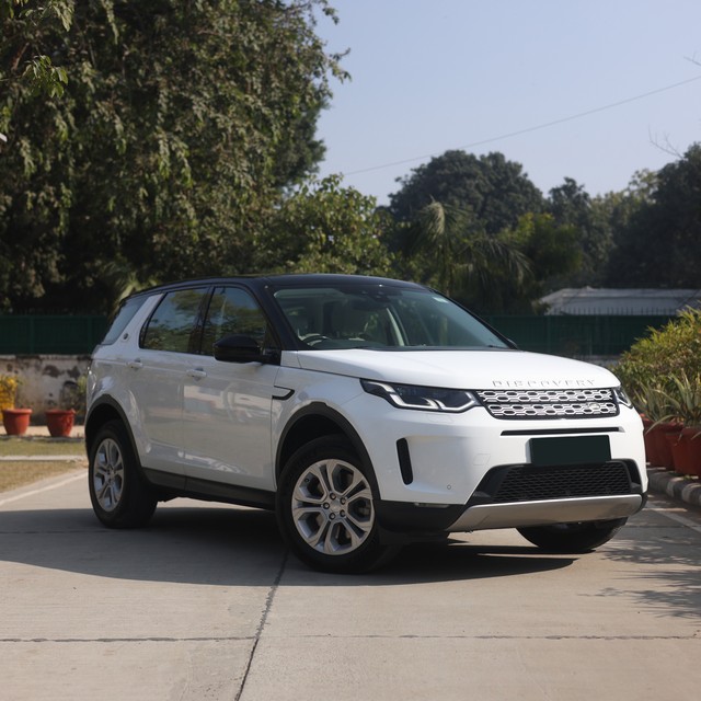 Second-hand 2019 Land Rover Discovery Sport Petrol SE 7S for sale in New Delhi-3