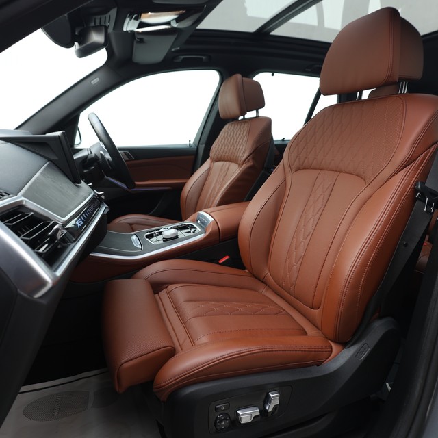 Second-hand 2024 BMW X5 xDrive40i M Sport for sale in New Delhi-8