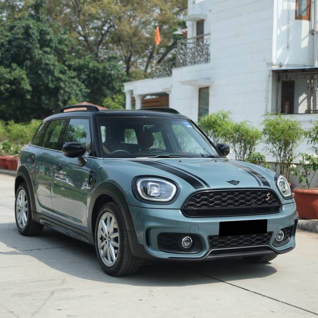 https://images10.gaadi.com/usedcar_image/0B1C55BE-F7E7-469D-AA39-A705A48EAB59/original/86507ed4-fd61-4a0b-9eb7-da9dbc36e91c.jpg?imwidth=6400