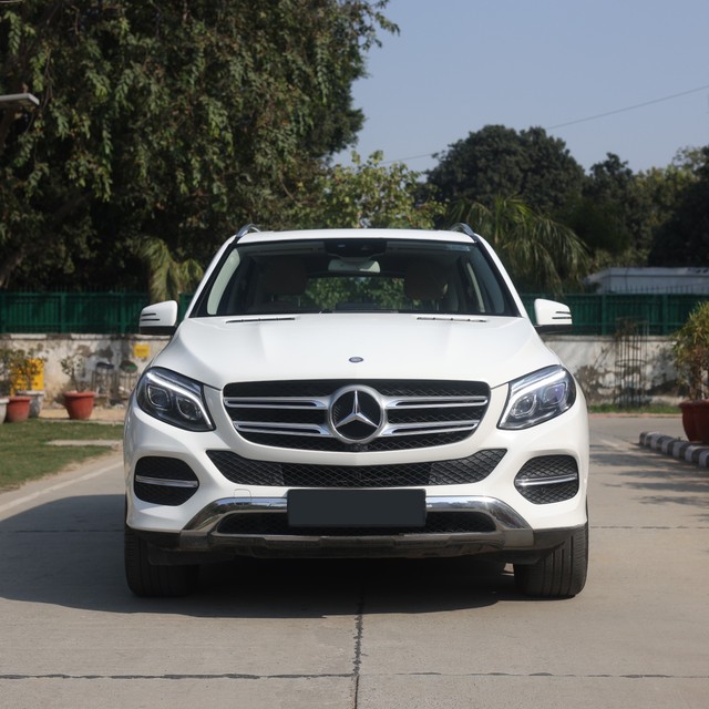 Second-hand 2017 Mercedes-Benz GLE 400 4MATIC for sale in New Delhi-2