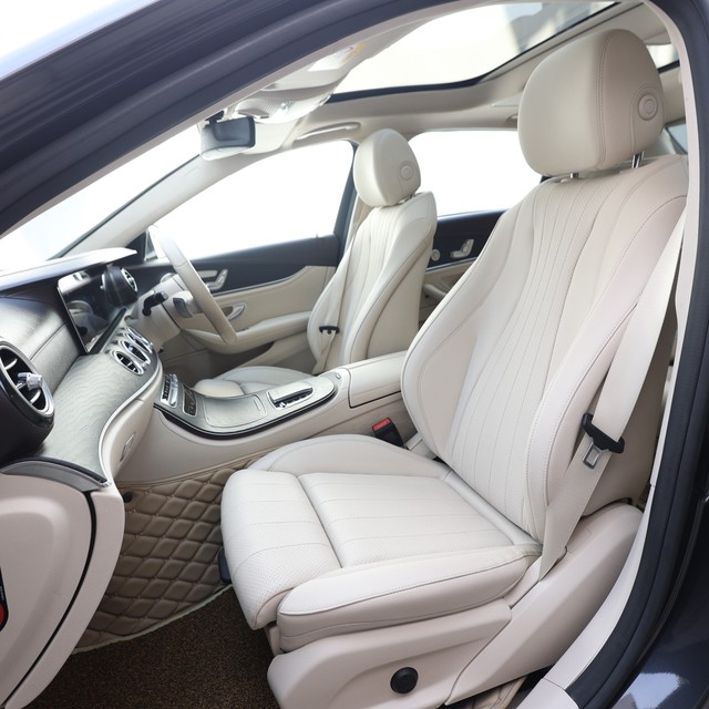 Second-hand 2021 Mercedes-Benz E-Class Exclusive E 200 for sale in New Delhi-8