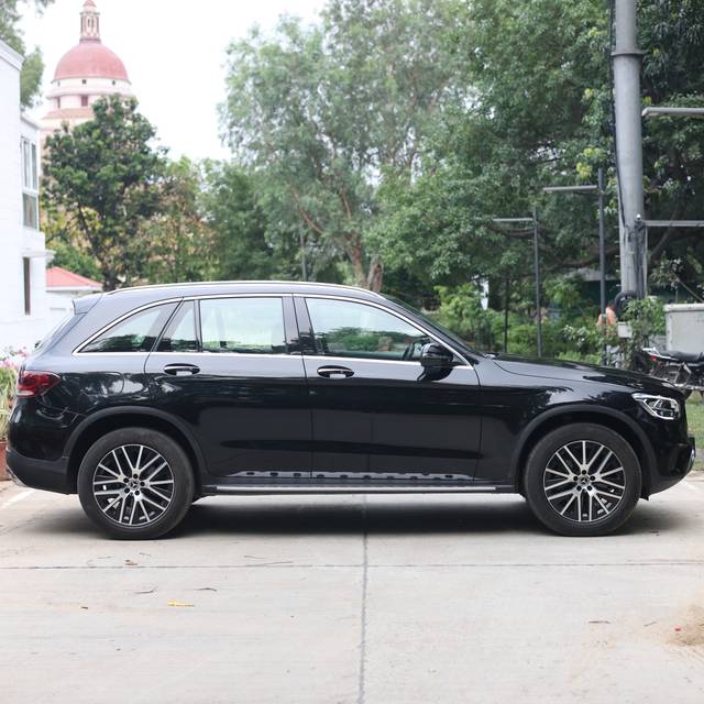 https://images10.gaadi.com/usedcar_image/0B1C55BE-F7E7-469D-AA39-A705A48EAB59/original/b441986d-9ddd-4813-872d-474ac914b1f7.jpg?imwidth=6401