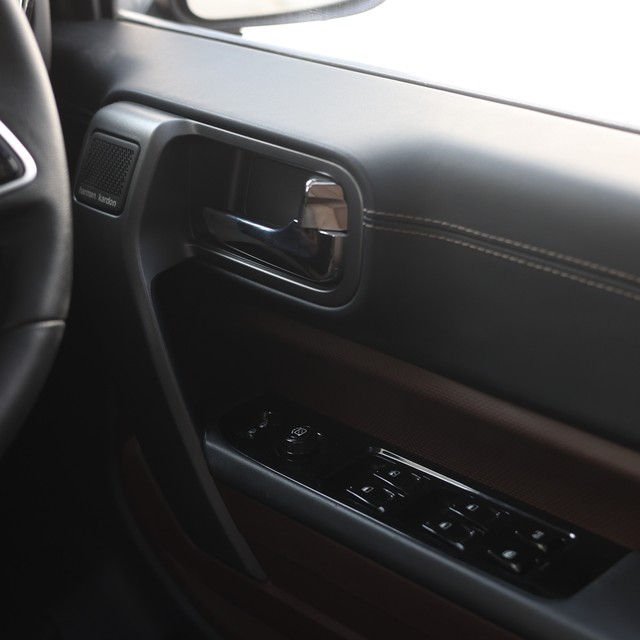 Second-hand 2025 Mahindra Thar ROXX AX7L 4WD Diesel AT for sale in New Delhi-14