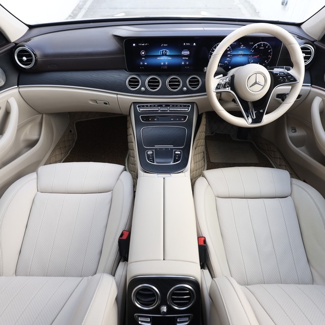 Second-hand 2021 Mercedes-Benz E-Class Exclusive E 200 for sale in New Delhi-7