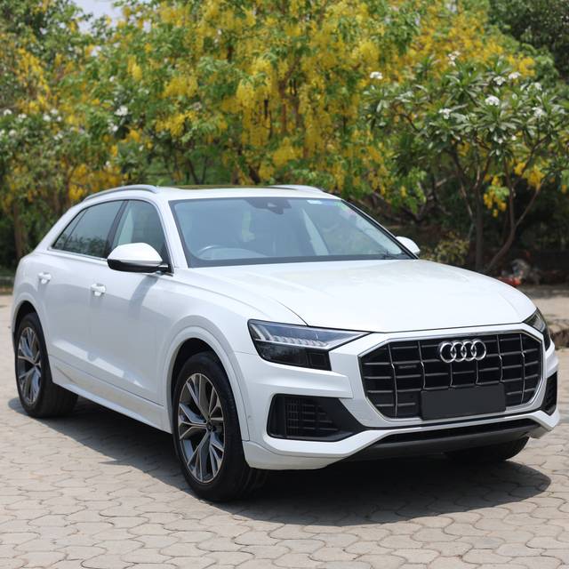 https://images10.gaadi.com/usedcar_image/0B1C55BE-F7E7-469D-AA39-A705A48EAB59/original/ca054b1e-0484-40ae-bbe0-d9806f257913.jpg?imwidth=6400