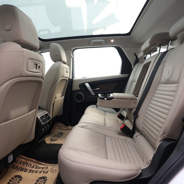 Second-hand 2019 Land Rover Discovery Sport Petrol SE 7S for sale in New Delhi-9