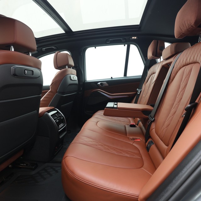 Second-hand 2024 BMW X5 xDrive40i M Sport for sale in New Delhi-7