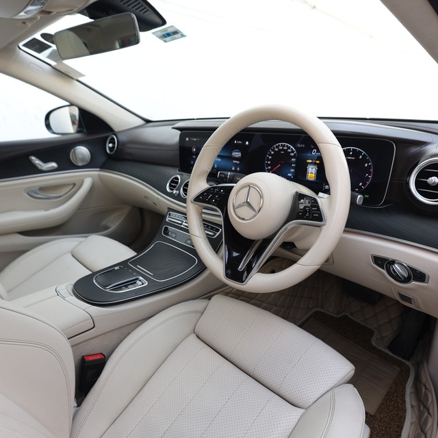 Second-hand 2021 Mercedes-Benz E-Class Exclusive E 200 for sale in New Delhi-4