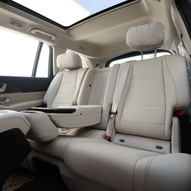 Second-hand 2024 Mercedes-Benz GLS 450 4matic for sale in New Delhi-9