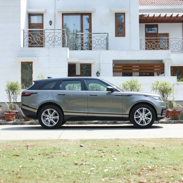 https://images10.gaadi.com/usedcar_image/0B1C55BE-F7E7-469D-AA39-A705A48EAB59/original/ffe2e105-816f-42ff-a008-f3d2dbad3a6a.jpg?imwidth=6401