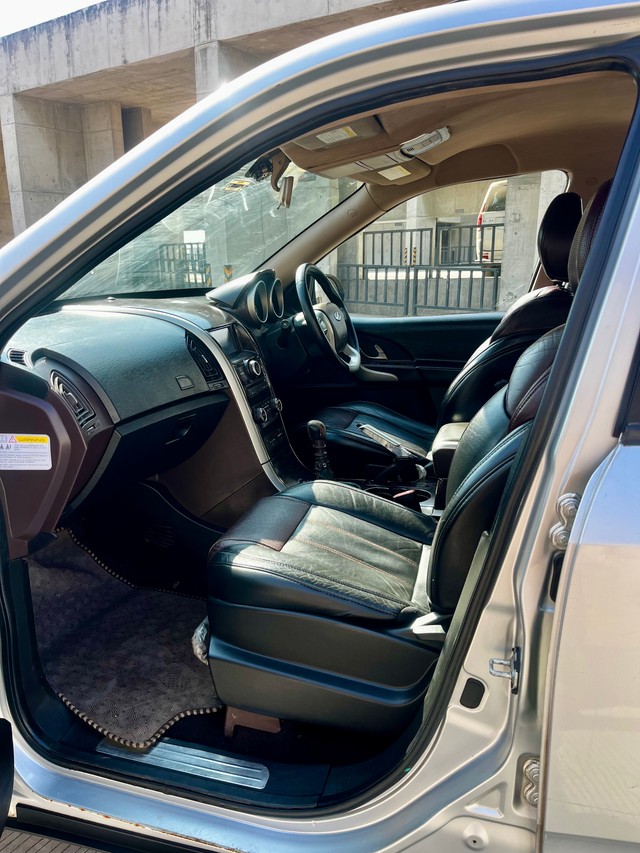 Second-hand 2012 Mahindra XUV500 W8 2WD for sale in Ahmedabad-9