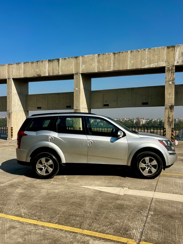 Second-hand 2012 Mahindra XUV500 W8 2WD for sale in Ahmedabad-1