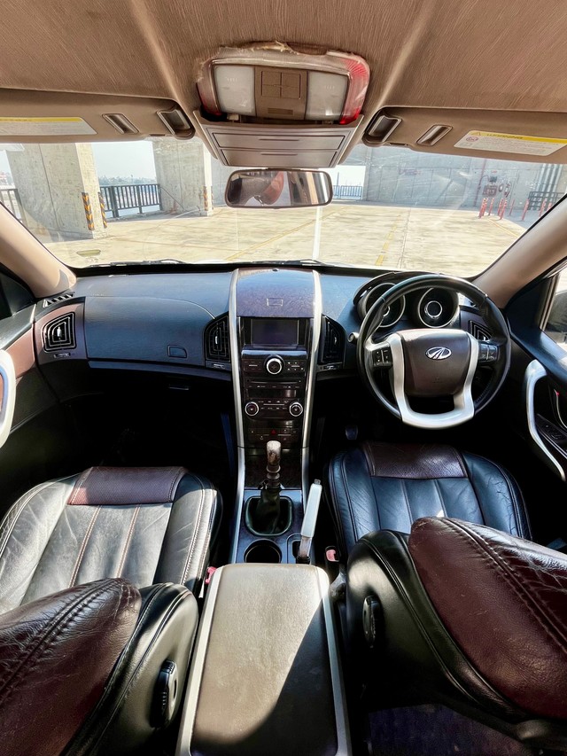 Second-hand 2012 Mahindra XUV500 W8 2WD for sale in Ahmedabad-11