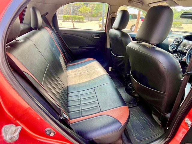 Second-hand 2014 Toyota Etios Cross 1.4L VD for sale in Ahmedabad-13