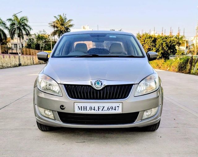 Skoda Rapid 1.6 TDI Ambition Second-hand 2013 Skoda Rapid 1.6 TDI Ambition for sale in Nashik