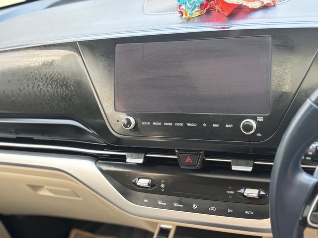 Second-hand 2022 Kia Carens Luxury Plus Diesel 7Str BSVI for sale in Thane-13