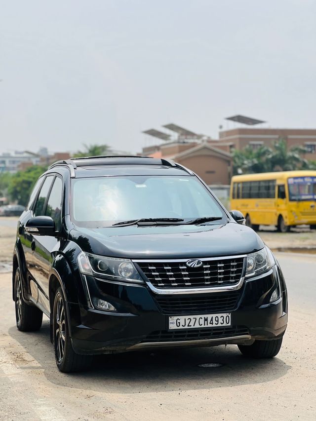 Mahindra XUV500 W11 BSIV Second-hand 2019 Mahindra XUV500 W11 BSIV for sale in Ahmedabad