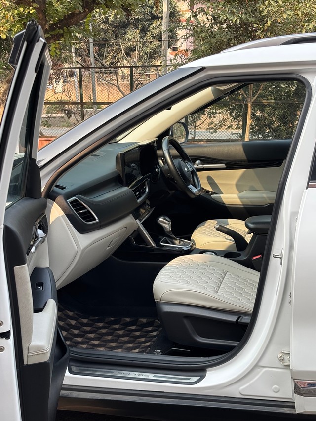 Second-hand 2020 Kia Seltos HTX IVT G for sale in New Delhi-9