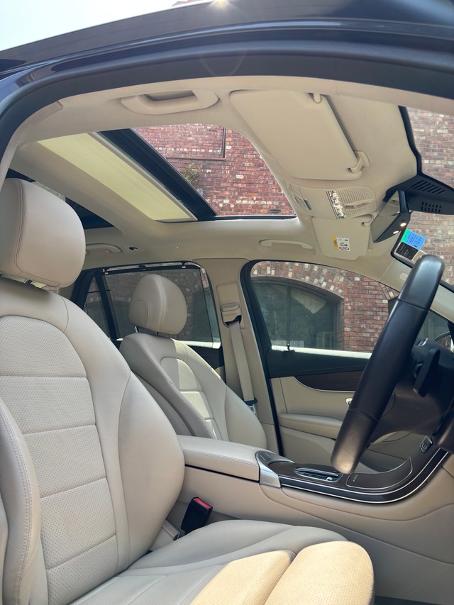 Mercedes-Benz GLC 200 Second-hand 2021 Mercedes-Benz GLC 200 for sale in New Delhi-12